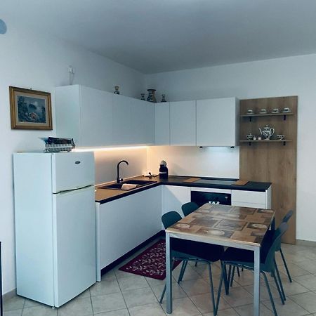 Alma Apartment Sirmione Eksteriør bilde