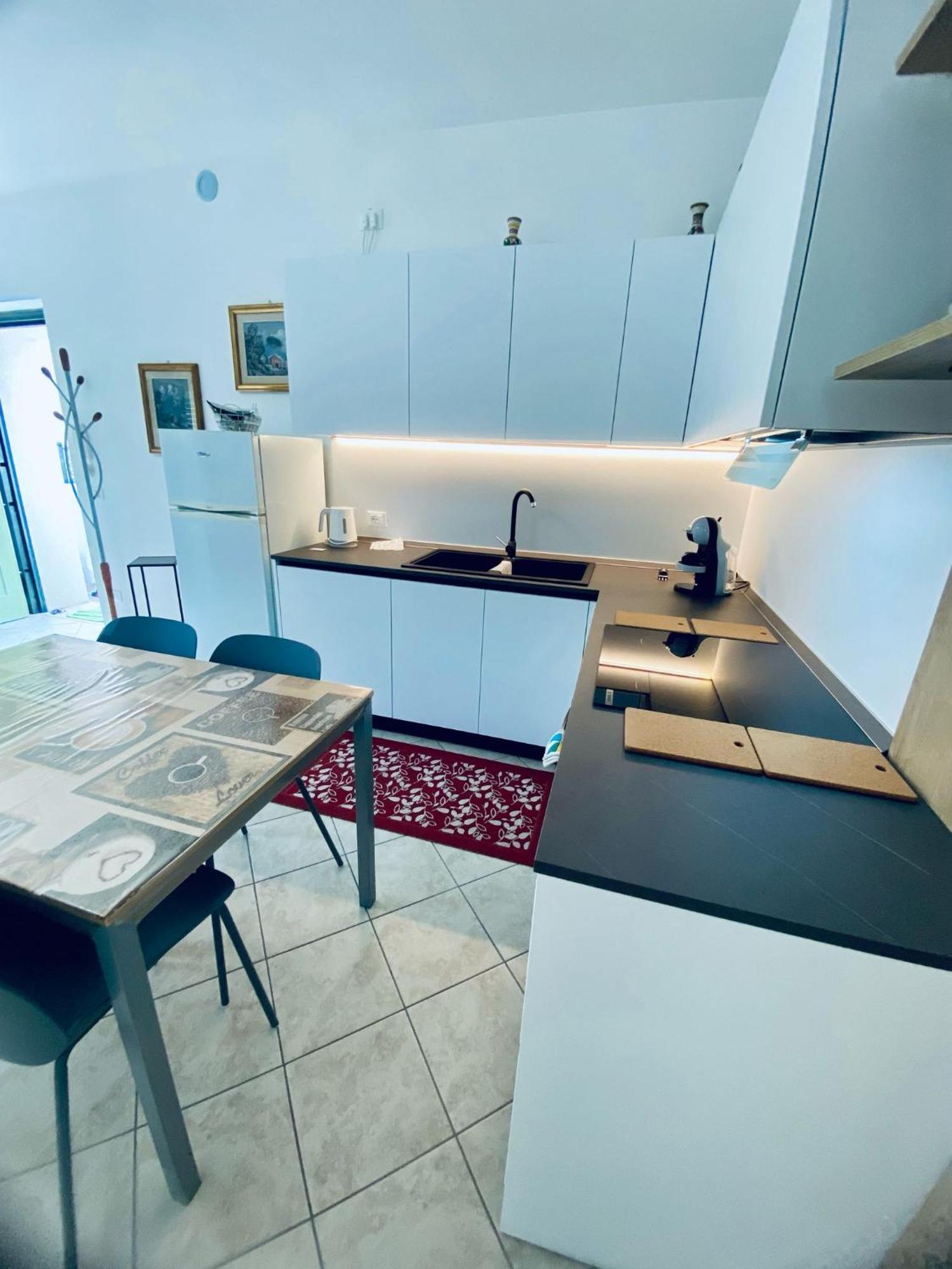 Alma Apartment Sirmione Eksteriør bilde