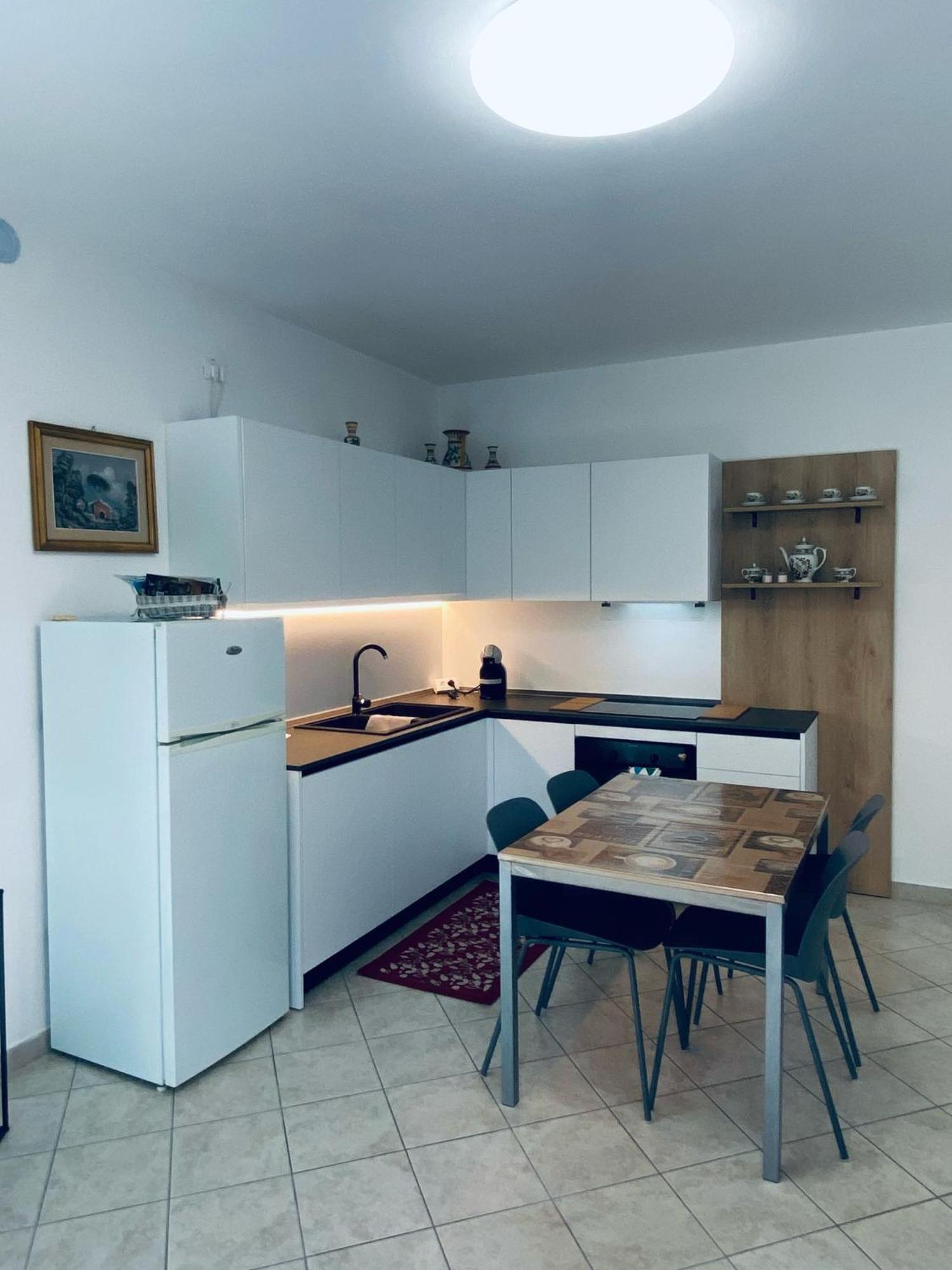 Alma Apartment Sirmione Eksteriør bilde