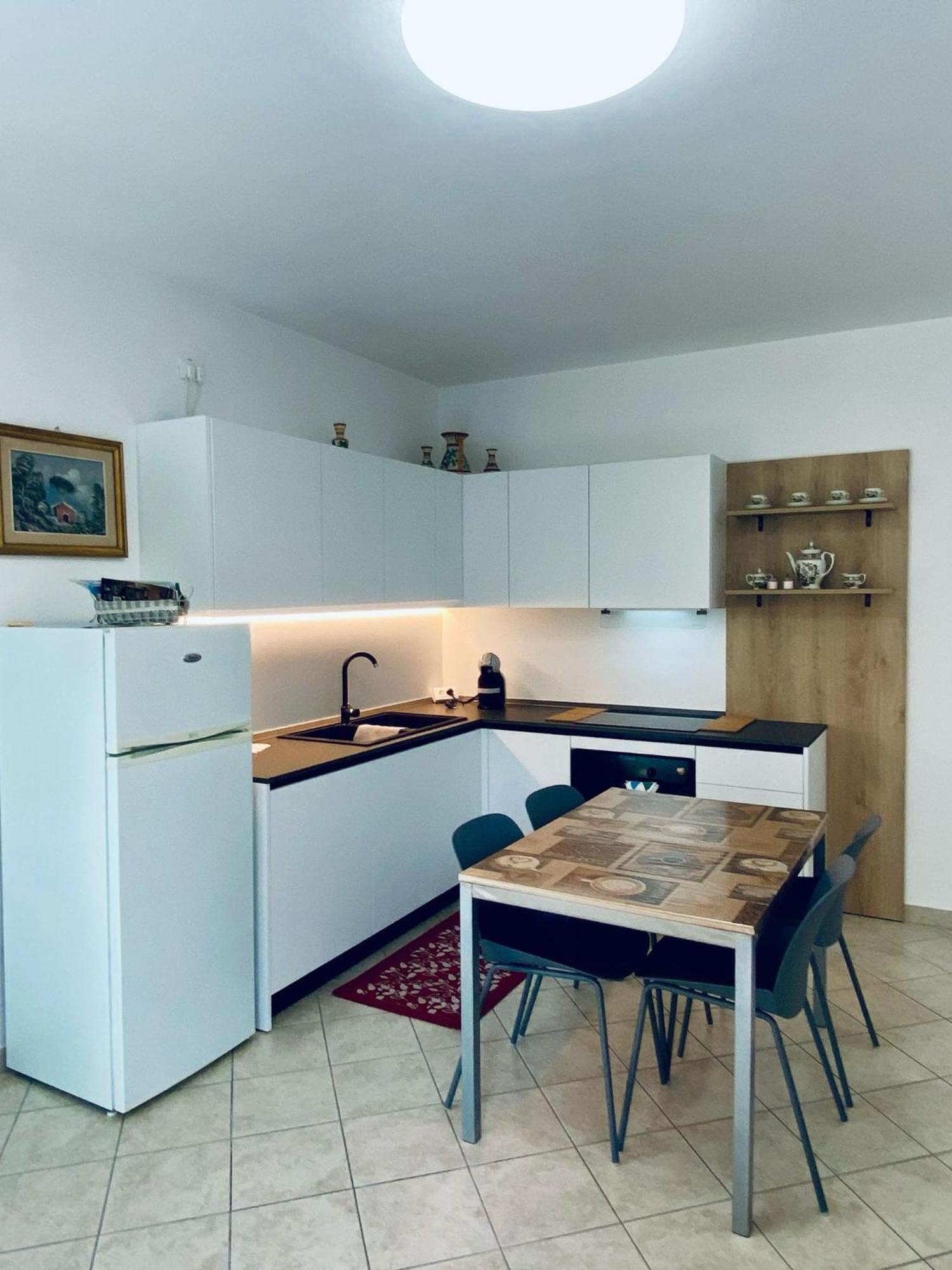 Alma Apartment Sirmione Eksteriør bilde