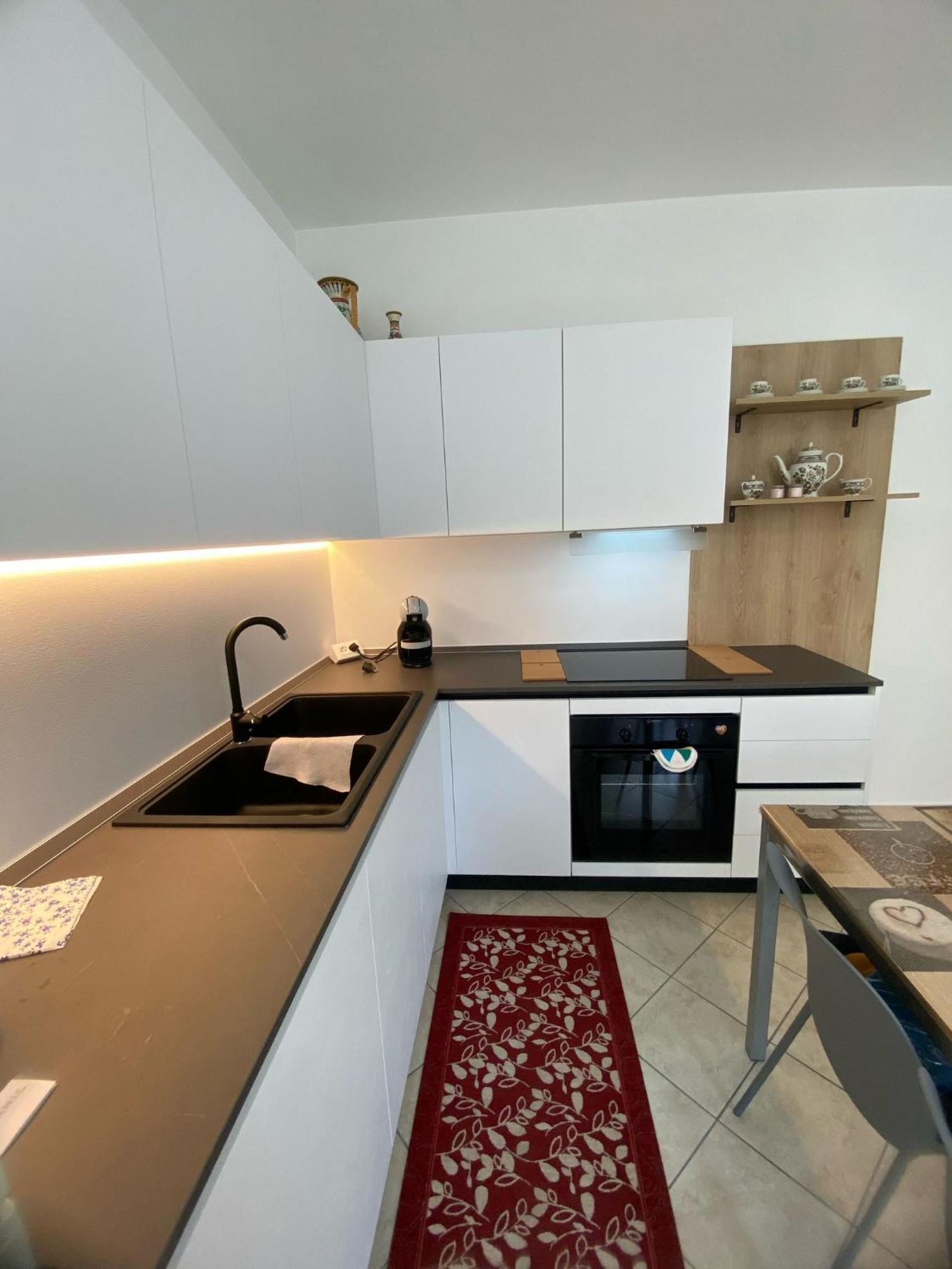 Alma Apartment Sirmione Eksteriør bilde