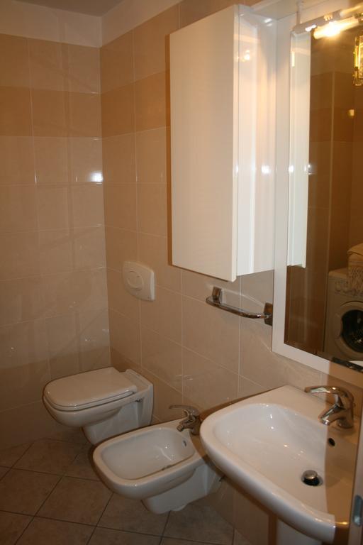 Alma Apartment Sirmione Eksteriør bilde