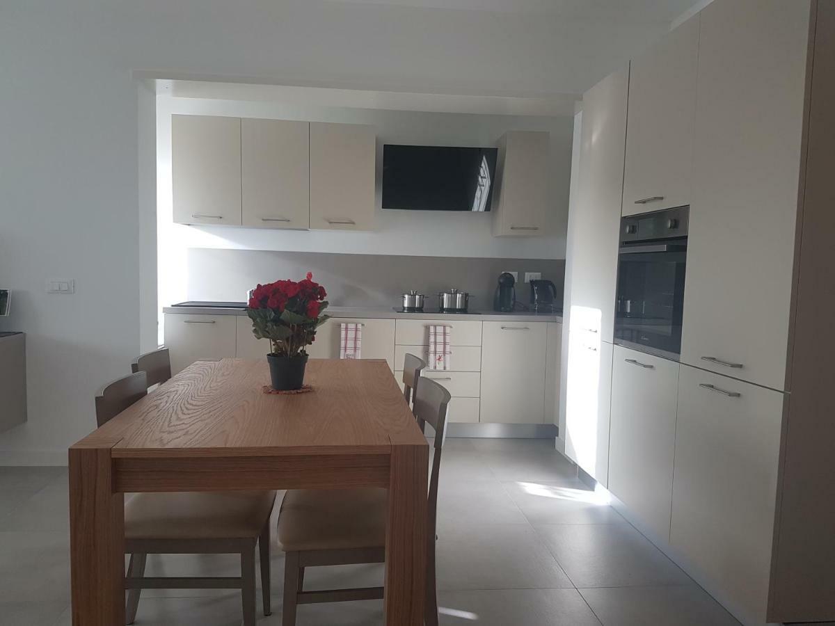 Alma Apartment Sirmione Eksteriør bilde